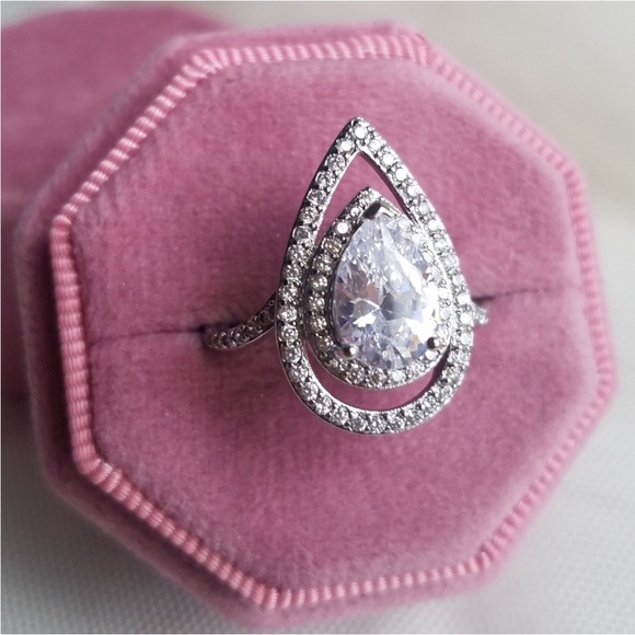 Swarovski Elements 925 Sterling Silver Flame Teardrop Solitaire Ring NEW - Picture 1 of 8